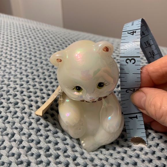 Fenton white Opalescent June Birthstone Glass Bear - Picture 2 of 6